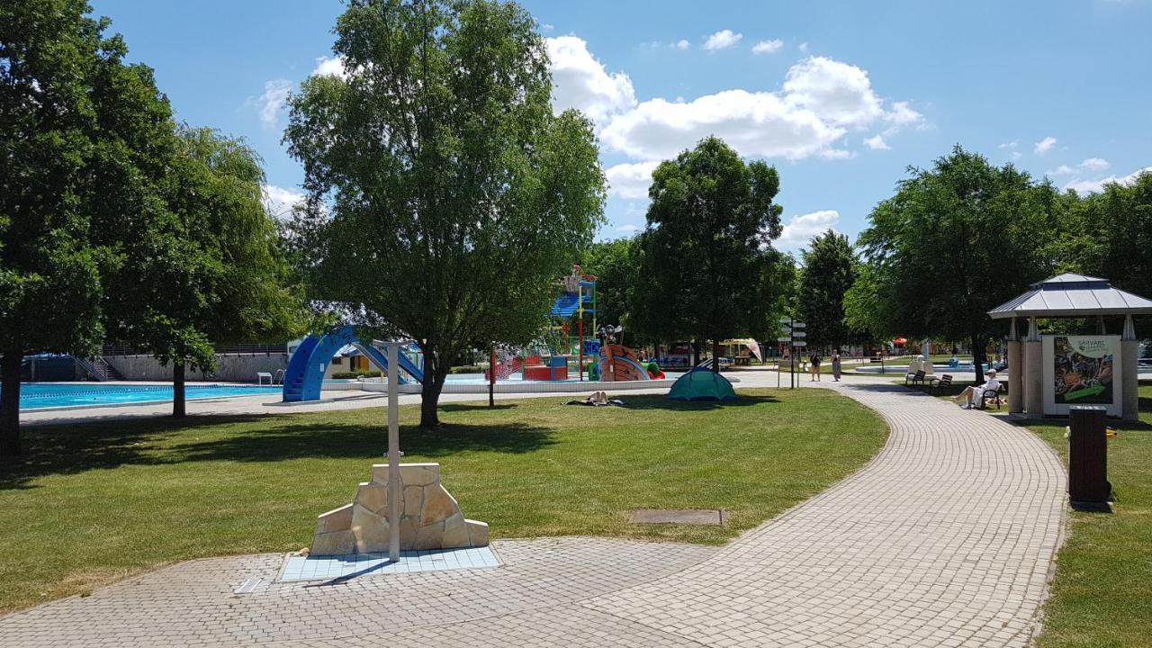 Zafír Sziget * Sárvár